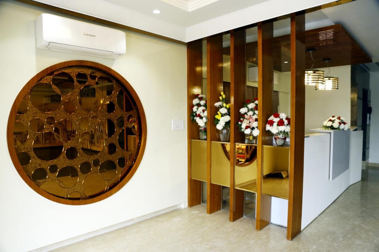 Awadh Inn Noida Zewnętrze zdjęcie