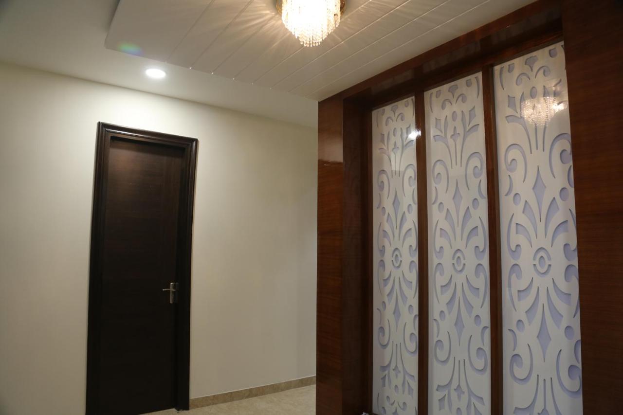 Awadh Inn Noida Zewnętrze zdjęcie