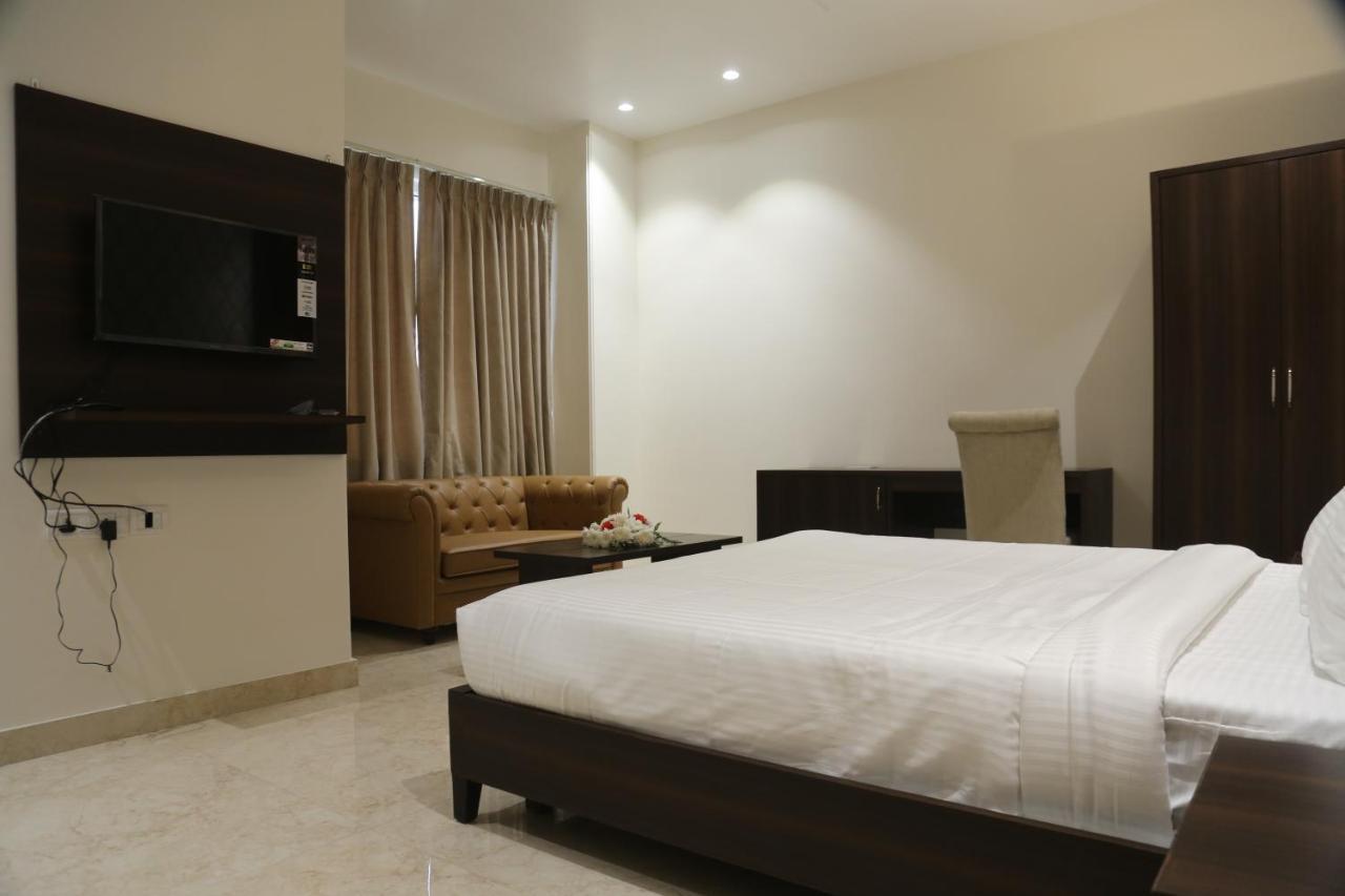 Awadh Inn Noida Zewnętrze zdjęcie
